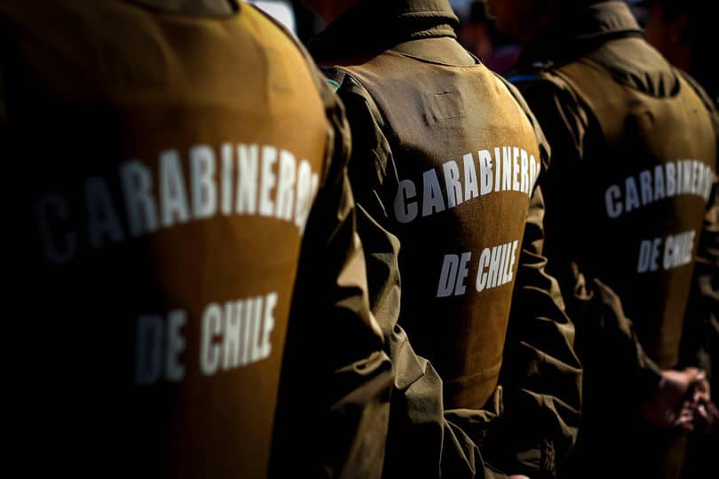 Carabineros confirmó baja de funcionario de Curicó denunciado por grabar a joven en local de votación