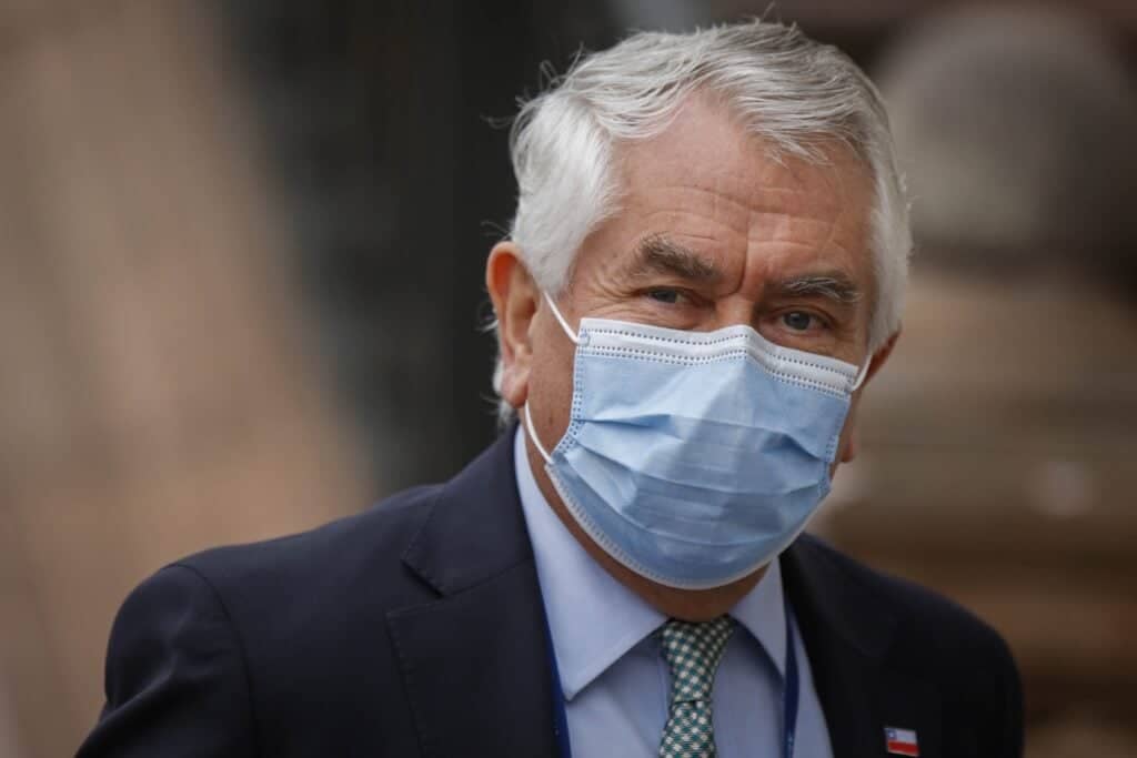 Ministro Paris pide extender Estado de Catástrofe