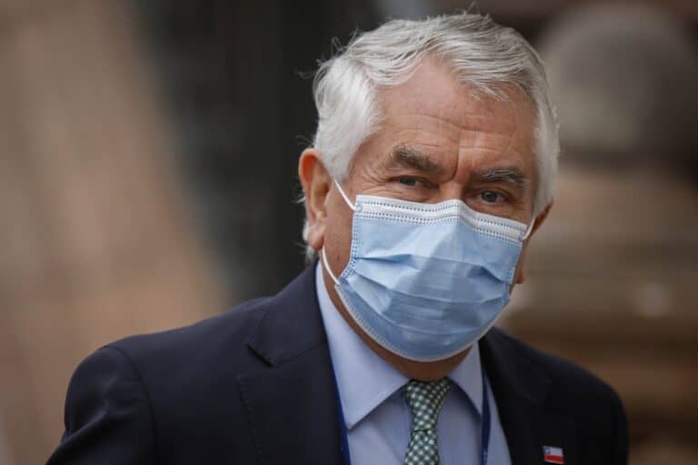 Ministro Paris pide extender Estado de Catástrofe