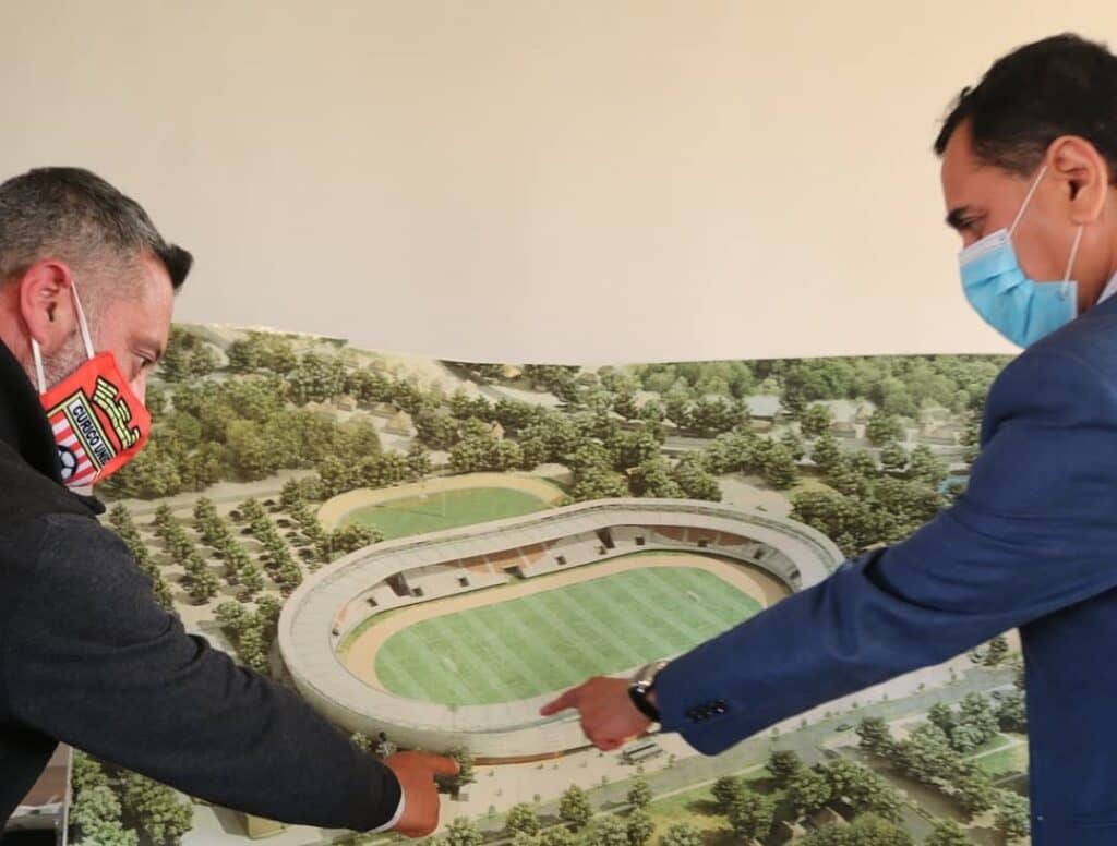 Alcalde de Curicó solicitó recursos al Consejo Regional para finalizar obras de Estadio La Granja