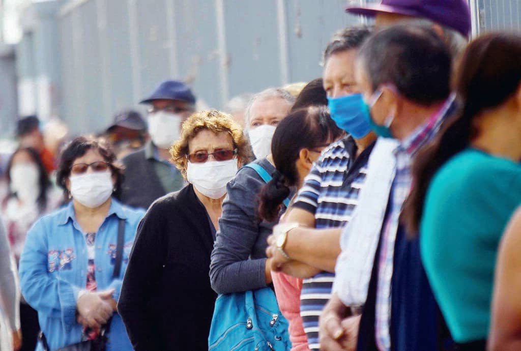 Director Comunal de Salud de Curicó evaluó estado actual de la pandemia en la zona