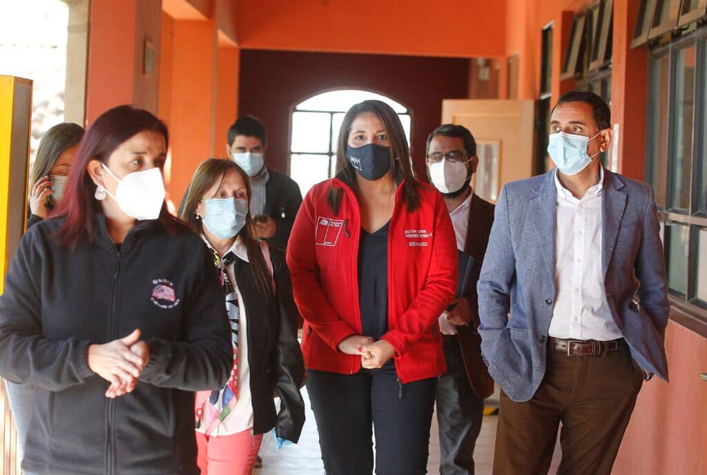 Municipio de Curicó instalará guarderías infantiles para jefas de hogar