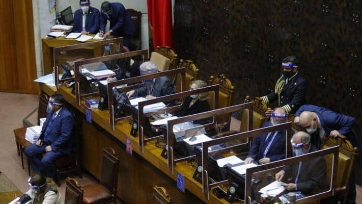 Comisión del Senado postergó para este martes la votación del segundo retiro del Gobierno