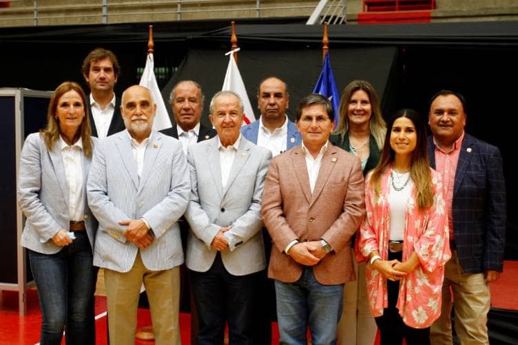 Miguel Ángel Mujica fue reelecto como presidente del COCH