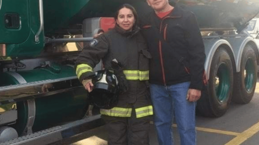 Intensa búsqueda de voluntaria de bomberos que habría caído al río en Los Queñes