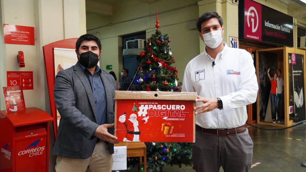 Ministerio de Desarrollo Social y Correos de Chile lanzan campaña para apadrinar cartas de niños vulnerables en Navidad