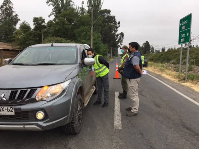 Fiscalizadores en Teno cursaron 32 sumarios sanitarios y prohibieron el paso a 200 personas el fin de semana
