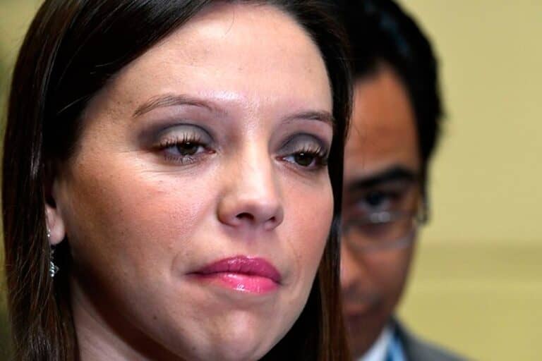 Diputada Camila Flores solicita al gobierno pagar bono COVID-19 a Carabineros y FF.AA.