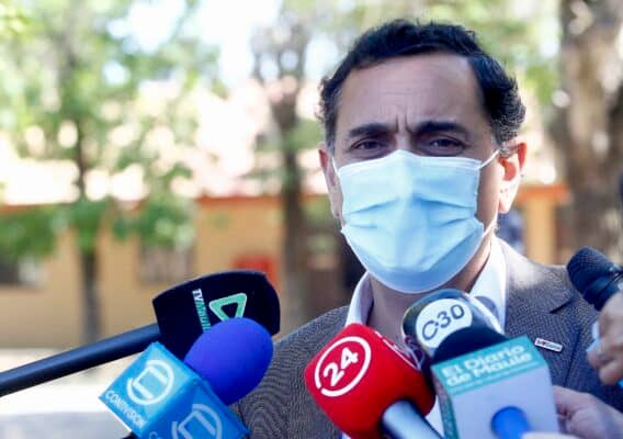 Alcalde de Curicó solicitó a autoridades regionales mayor control sanitario en empresas agrícolas