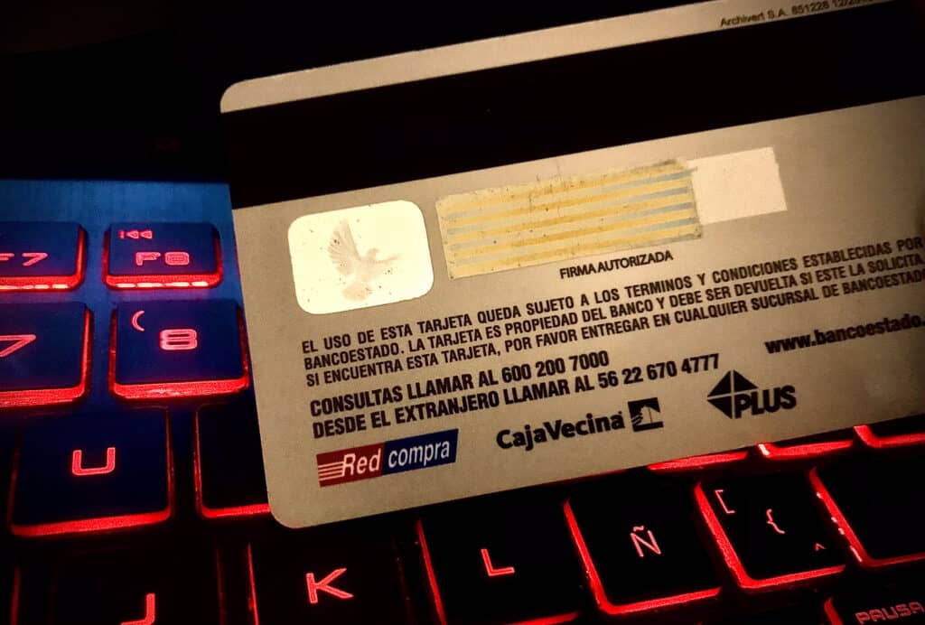 Estudio de Equifax y Universidad San Sebastián: Morosos caen un 11,6% entre julio y septiembre