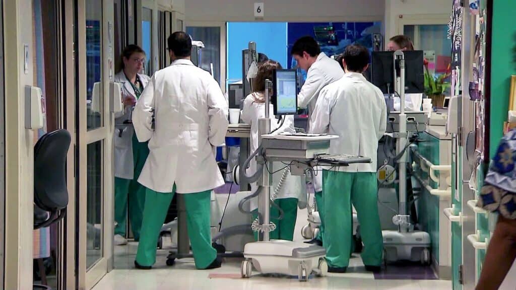 Trabajadores de Salud Privada acusan falta de camas y personal para combatir al coronavirus