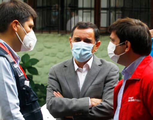 Autoridades aseguraron que vacunación en Curicó seguirá de forma normal pese a robo de dosis