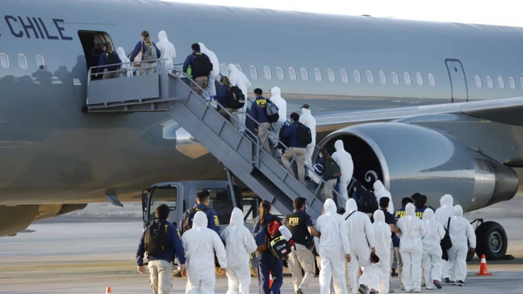 Iquique: Corte de Apelación dejó sin efecto las resoluciones de expulsión en contra de 52 migrantes venezolanos