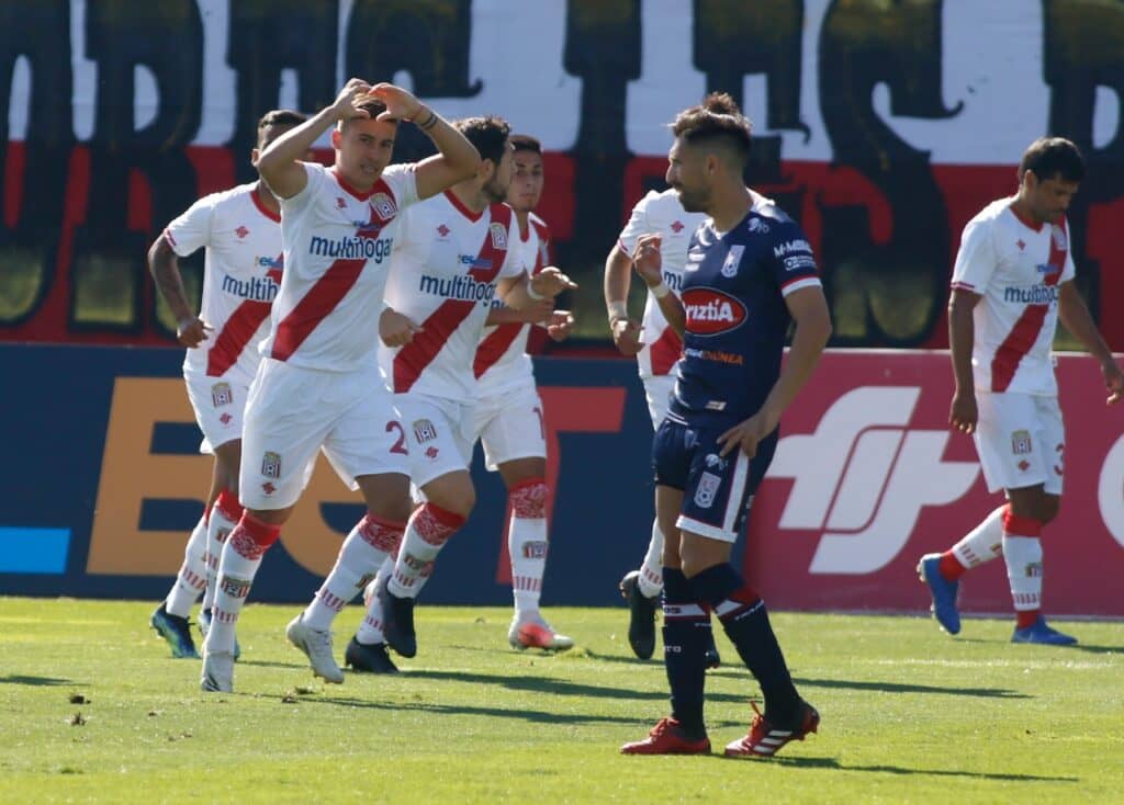 Curicó Unido vence en el arranque del Torneo Nacional
