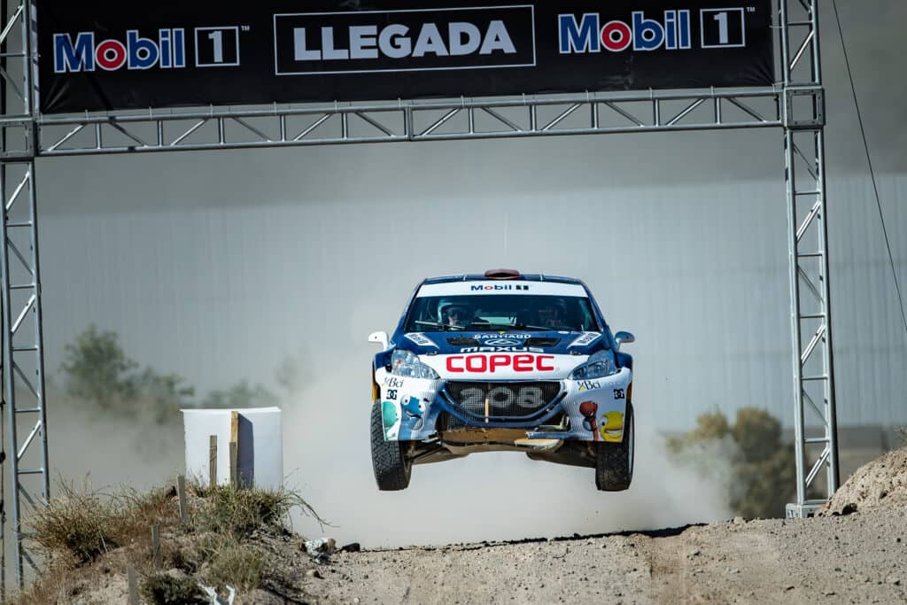 “Chaleco” López Top 7 en la Copa Mobil 1 de rally