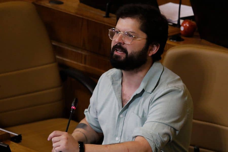 Convergencia Social proclamó a Gabriel Boric como su candidato presidencial