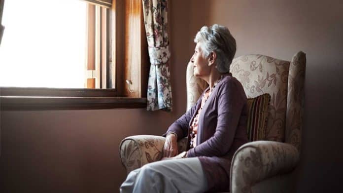 Soledad y abandono: la realidad de la tercera edad en pandemia