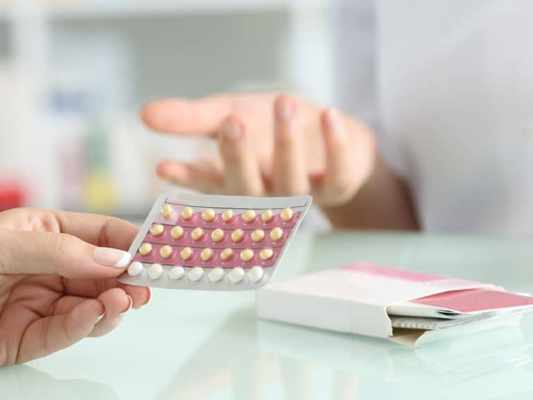 ISP pide a farmacias que flexibilicen la venta de anticonceptivos
