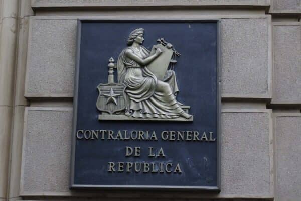 Contraloría toma razón del Decreto Promulgatorio que permite el tercer retiro del 10%