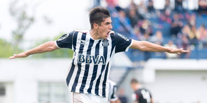 Cabral: "Soy un jugador potente, con buen juego aéreo y mucha presencia en el área"