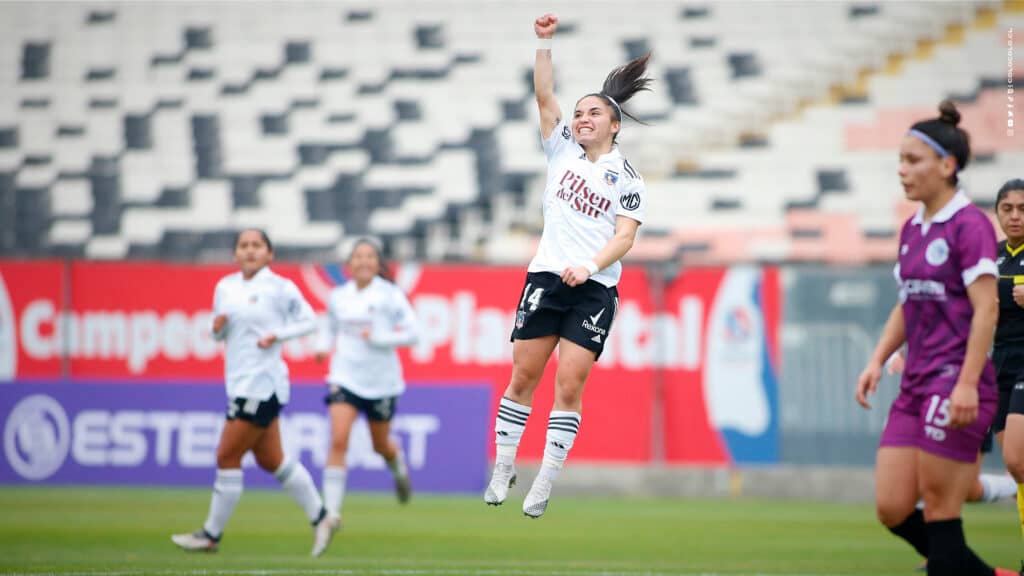 Poker de Javiera Grez en victoria de Colo Colo