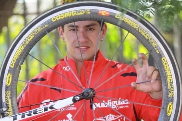 El ciclismo está de duelo: A los 30 años Cristopher Mansilla fallece debido al Covid-19