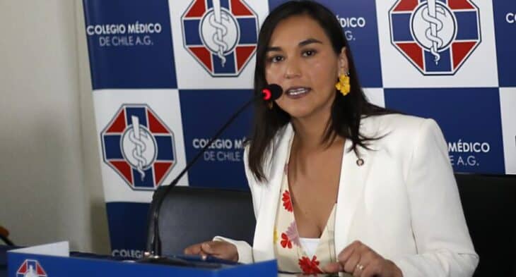 Colegio Médico anunció su retiro de la Mesa Social Covid