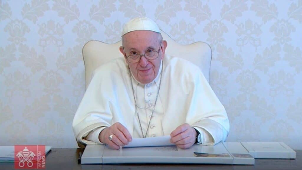 Papa Francisco solicitó una "reforma a fondo de la economía" que proteja a los trabajadores