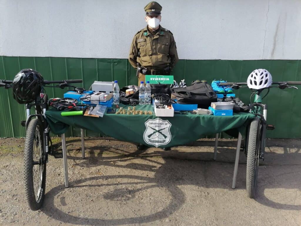 Carabineros de Curicó detuvieron a sujeto por robo de bicicleta y especies de una peluquería