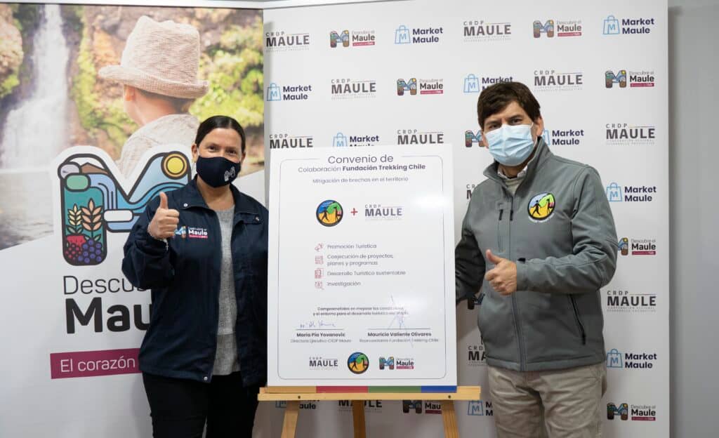 CRDP Maule y Fundación TrekkingChile firman convenio para ejecutar proyectos en favor del turismo