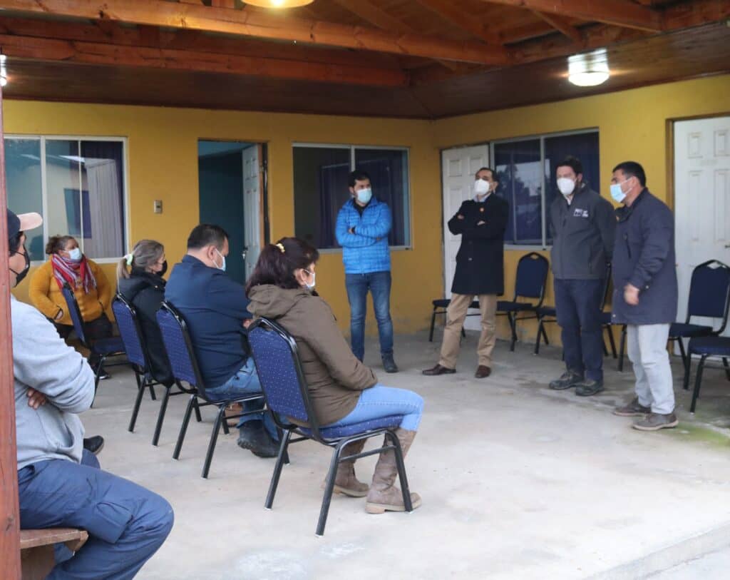 Alcalde de Curicó y vecinos del proyecto habitacional “Altos de Casas Viejas” avanzan en temas de urbanización