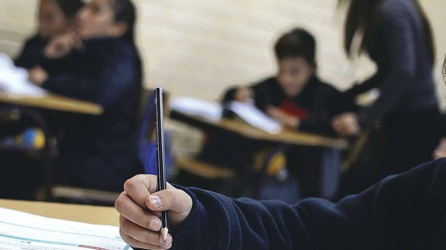 Alumna sufrió descarga eléctrica en el patio de la Escuela Las Palmas de Molina