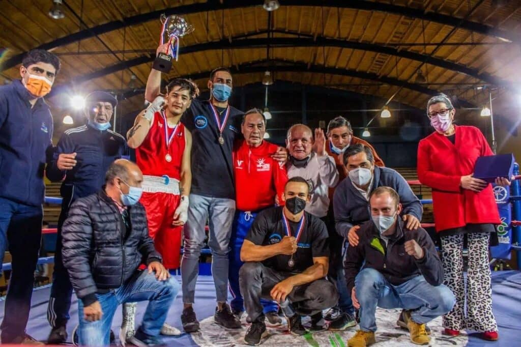 Escuela Daniel Canales se quedó con la “Copa Curicó” de boxeo