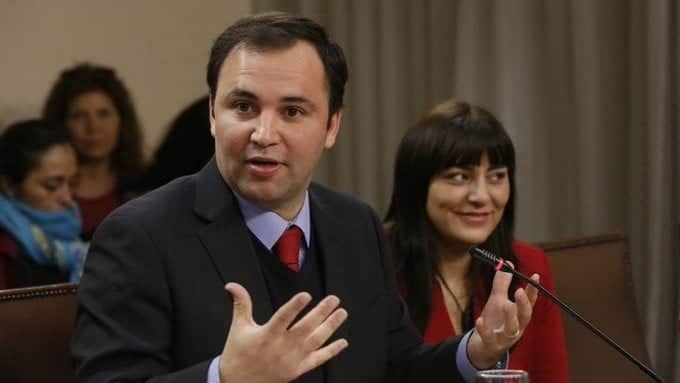 Coordinador de campaña de Sebastián Sichel renunció y candidato niega acusaciones de financiamiento irregular en 2009