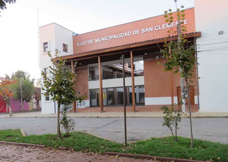 Municipio de San Clemente interpuso querella por irregular compra de insumos en el DAEM