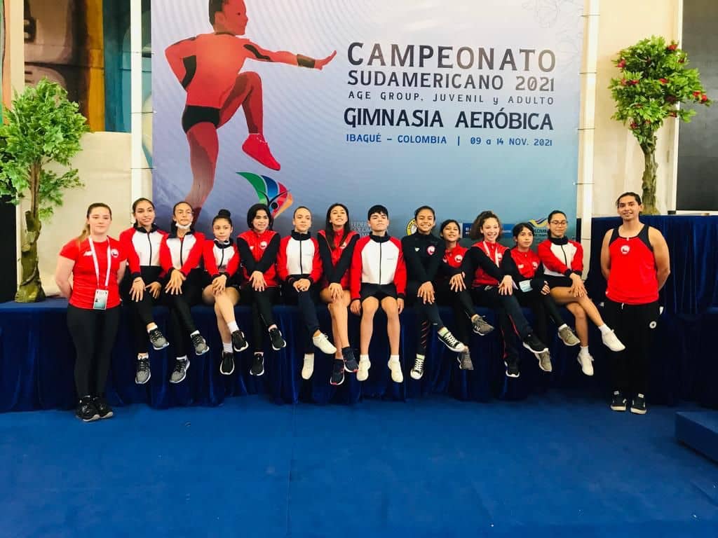 Equipos curicanos de gimnasia aeróbica se lucieron en Ibagué