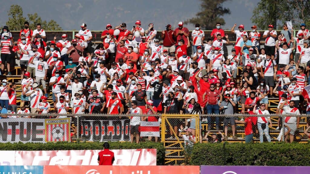 Curicó Unido prestará ayuda jurídica a víctimas por ataque de hinchas de la “U”