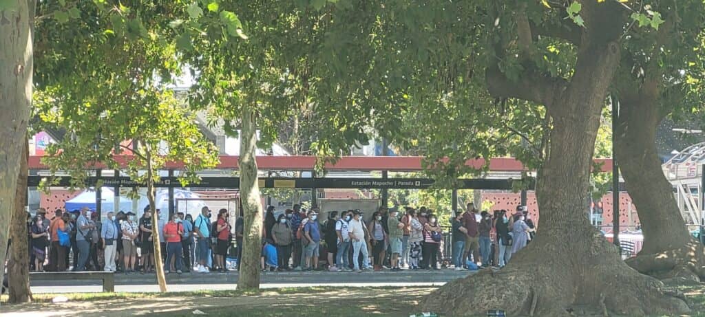 Votantes acusan falta de transporte público para ir a sufragar