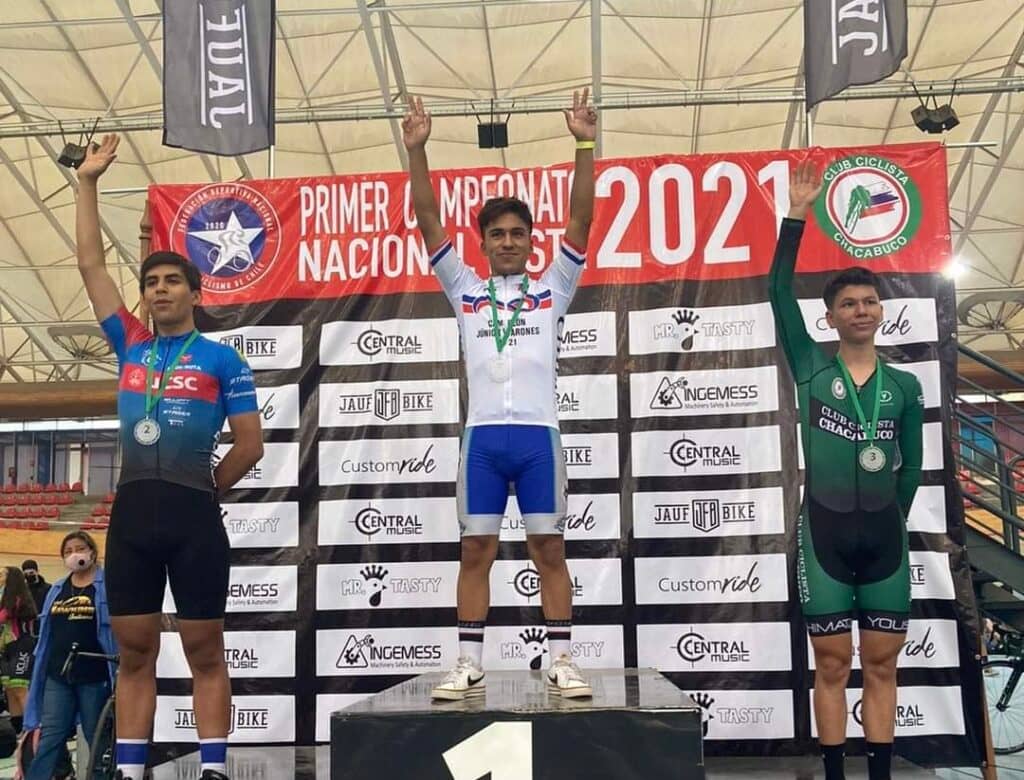 Curicó y Hualañé tuvieron campeones nacionales de pista