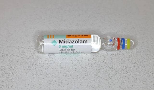Madre de niña con enfermedad crónica pide acceso a medicamento que solo llega a hospitales