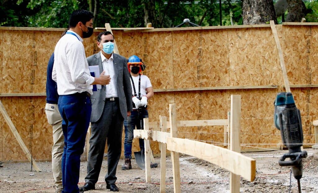 Baños públicos en Alameda de Curicó podrían estar terminados en abril de 2022