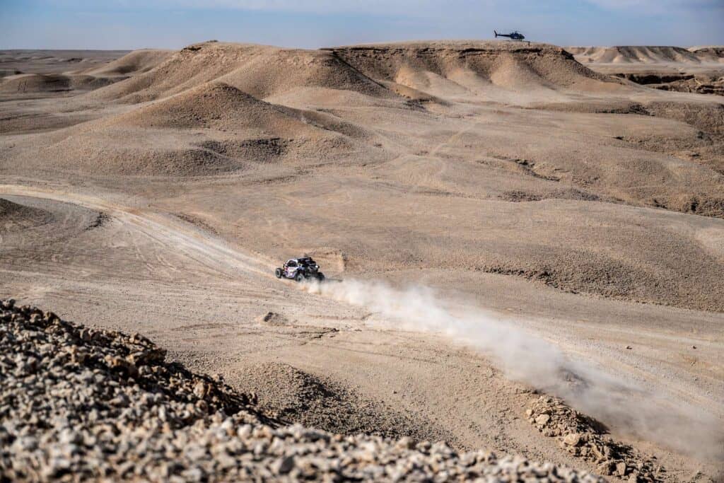 López finaliza primera parte del Dakar como líder indiscutido
