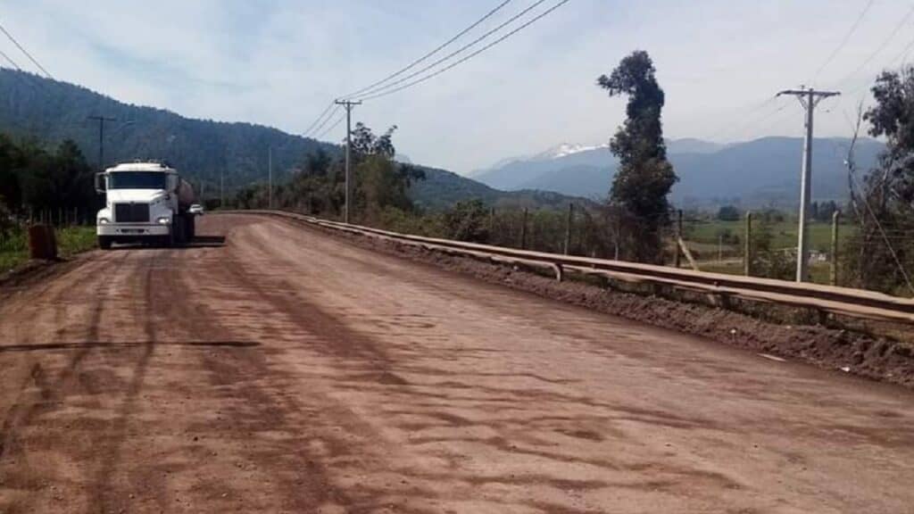 Licitación de pavimentación de tramo en camino a La Montaña de Teno queda sin oferentes