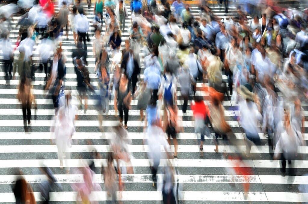Avance de Ómicron: recomiendan teletrabajo y facilitar la vacunación