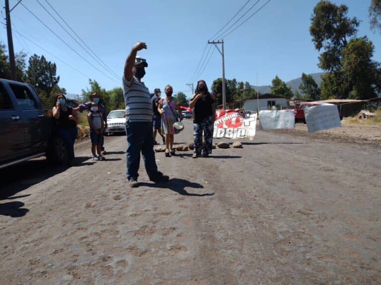 Reevaluarán pavimentación en La Montana de Teno tras desistimiento de ofertas