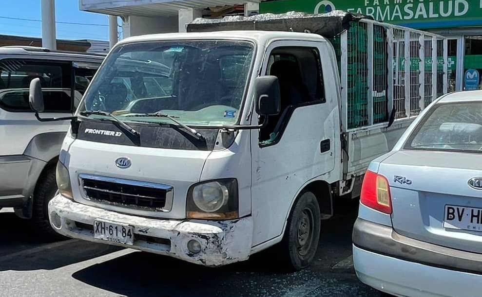 Sujetos escapan tras robar mochila con $20 millones desde vehículo en Molina
