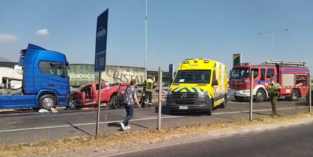 Accidente automovilístico deja fallecidos y heridos en San Fernando