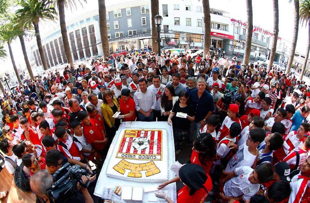 Curicó Unido celebra hoy sus 49 años de vida