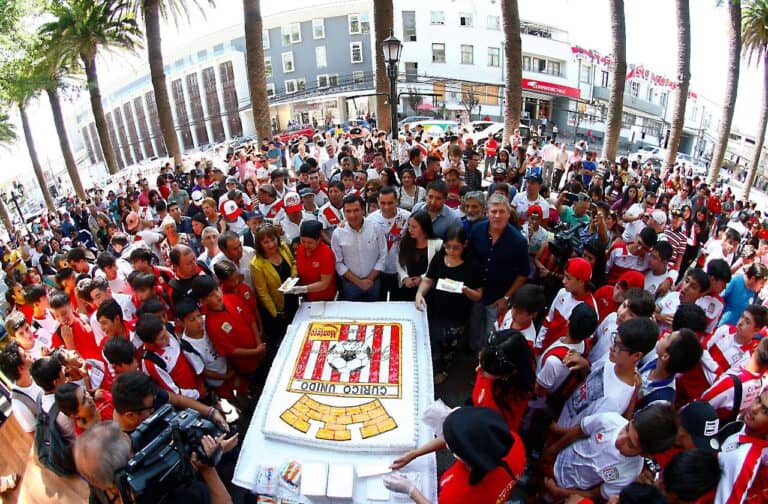 Curicó Unido celebra hoy sus 49 años de vida