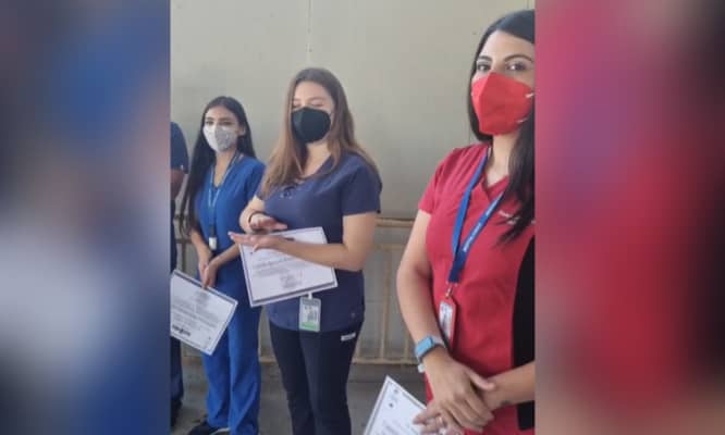 Funcionarias que asistieron parto en un taxi fueron reconocidas por el Hospital de Curicó